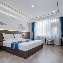 楚雄凯冠酒店(彝海公园店)