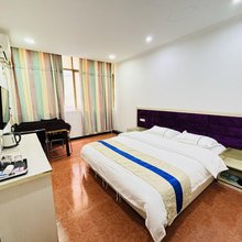 南昌鑫豪宾馆(青山湖万达沈桥路商业街店)