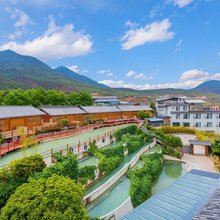 圣泉庄园·White Stone·雪域湖景度假庄园(白水台店)