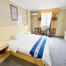 青隆年公寓(罗定汽车站大润发店)