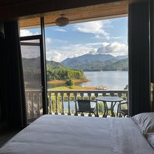霍山屋脊山杨家民宿