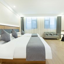 耀宣酒店(开封清明上河园鼓楼广场店)