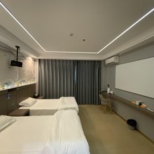 四合商务公寓