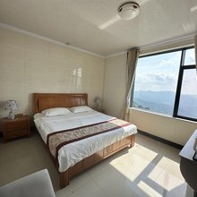 文英客栈(信阳鸡公山景区店)