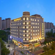 朗悦国际酒店(武汉庙山武昌理工学院店)