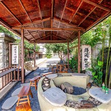 悠居瑶庐民宿(OMG心跳乐园店)