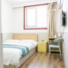 宝泽林宾馆(青岛火车站栈桥店)