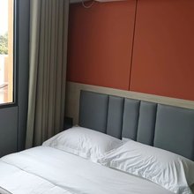 白云艾朵酒店