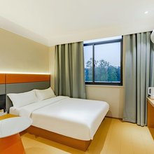 柏云酒店(马鞍山火车站解放路店)