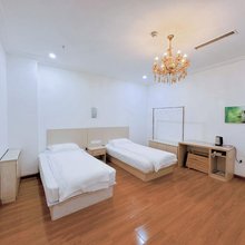 诚瑞宾馆(大石头火车站店)