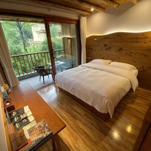 源窝子·山之半居(天台山景区店)