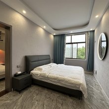 奢野一居