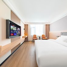 悦欢智能酒店(信阳浉河区政府十三小学湖东校区店)