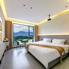 洪雅湖光山舍民宿(雅女湖店)