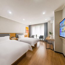喜畔酒店(安阳吾悦广场高铁东站站前广场店)