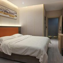 雪脊峰轻奢酒店(雁石坪店)