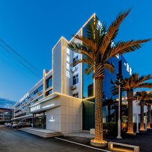 呼和浩特御澜商务酒店(金桥开发区喇嘛营地铁站店)