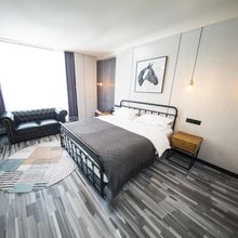 雅阁酒店(万达广场步行街博物院地铁站店)