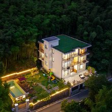 漫隐·莫干山Villa环山溯溪野奢美宿(庾村广场店)