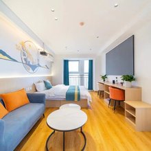 悦舍海景影音设计师美宿(万象汇店)