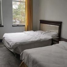 东风旅店