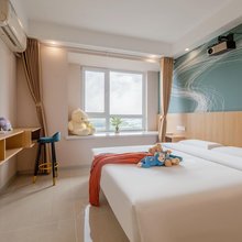聚鑫影音观海民宿(养马岛店)