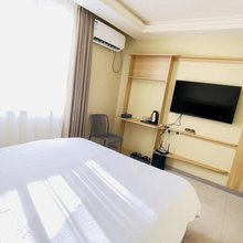 蓝橙酒店(喀赞其民俗旅游区店)