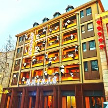 悦澜里院民宿(青岛栈桥中山路地铁站店)