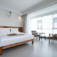 云隐拾光民宿(老君山票务中心店)