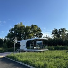 滨河康旅房车营地