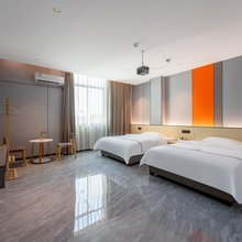 铂宸丽致酒店(广州白云学院店)