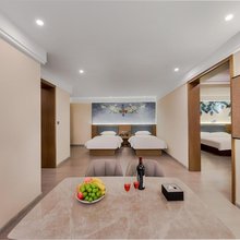 铭千里酒店(乌鲁木齐国际大巴扎南门地铁站店)