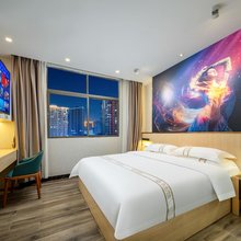 智荣客栈(东莞松山湖度假区店)
