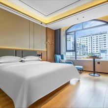 个旧柏悦酒店(金湖公园店)
