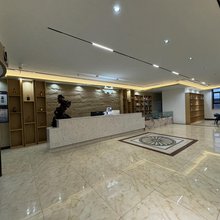 苏鲁锭大酒店