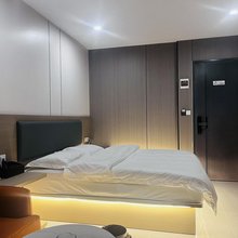 舒豪公寓(新时代购物广场店)