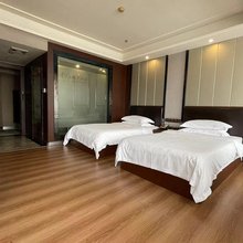 维尔纳酒店(大余汽车站店)