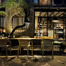 云漫民宿(镇洪体育馆店)