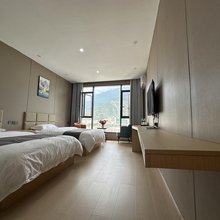 茂县萨朗客栈