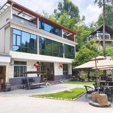 衡山半山腰明静山舍