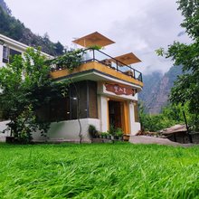 理县望山居民宿