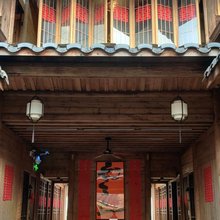 雲上揽山民宿(鲤鱼溪风景区店)