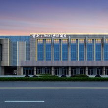 雷七Space听澜酒店