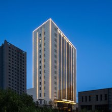乌鲁木齐站小绿谷公园亚朵酒店