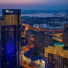 大连中山广场海景美仑酒店