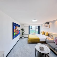 遇见你的影院公寓(南京江宁东大九龙湖校区地铁站店)