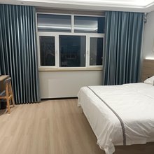 苏尼特右旗汇丰假日酒店