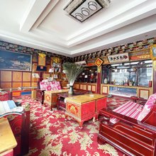 理塘鹤鸣天空·藏舍(勒通古镇千户藏寨景区店)