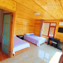东戴河止锚湾小丫木屋农家院