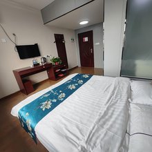 希雅图连锁民宿(商丘归德路市政府店)